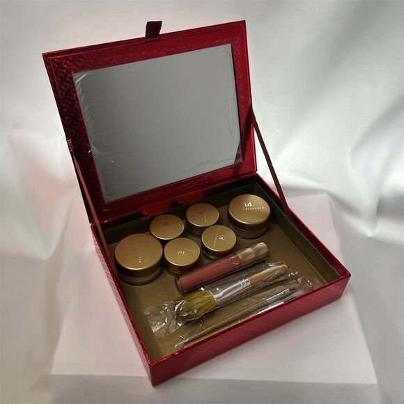 BareMinerals 10Piece Makeup Set (blush, shadow, liner, finishing, brushes, lip) - Picture 1 of 7